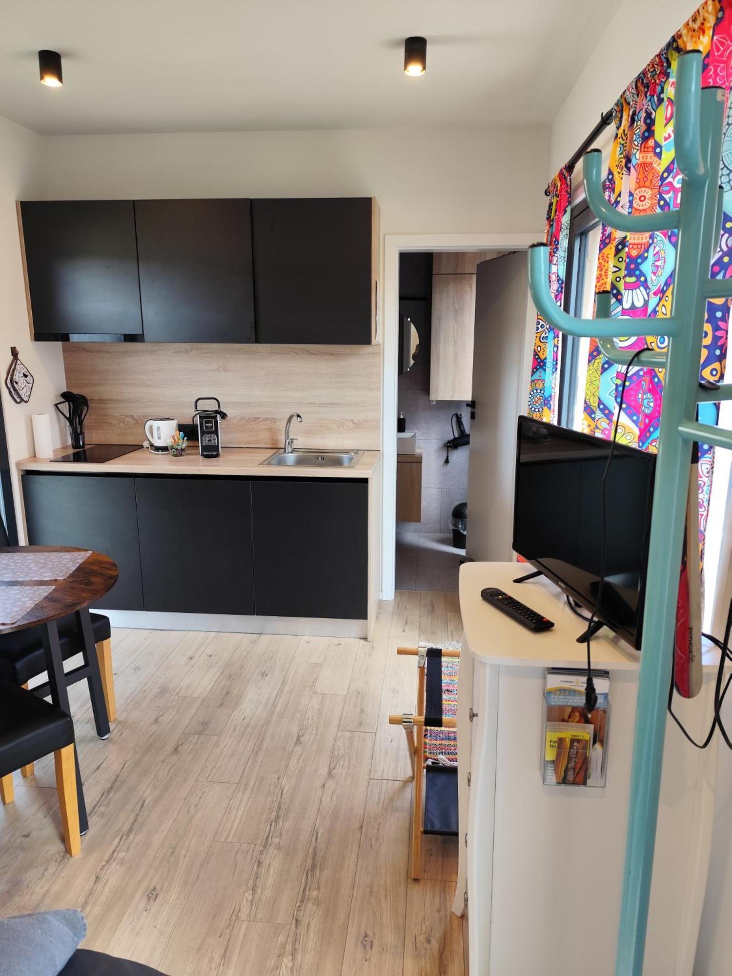 Little Tiny Village Haus 3 Apartment